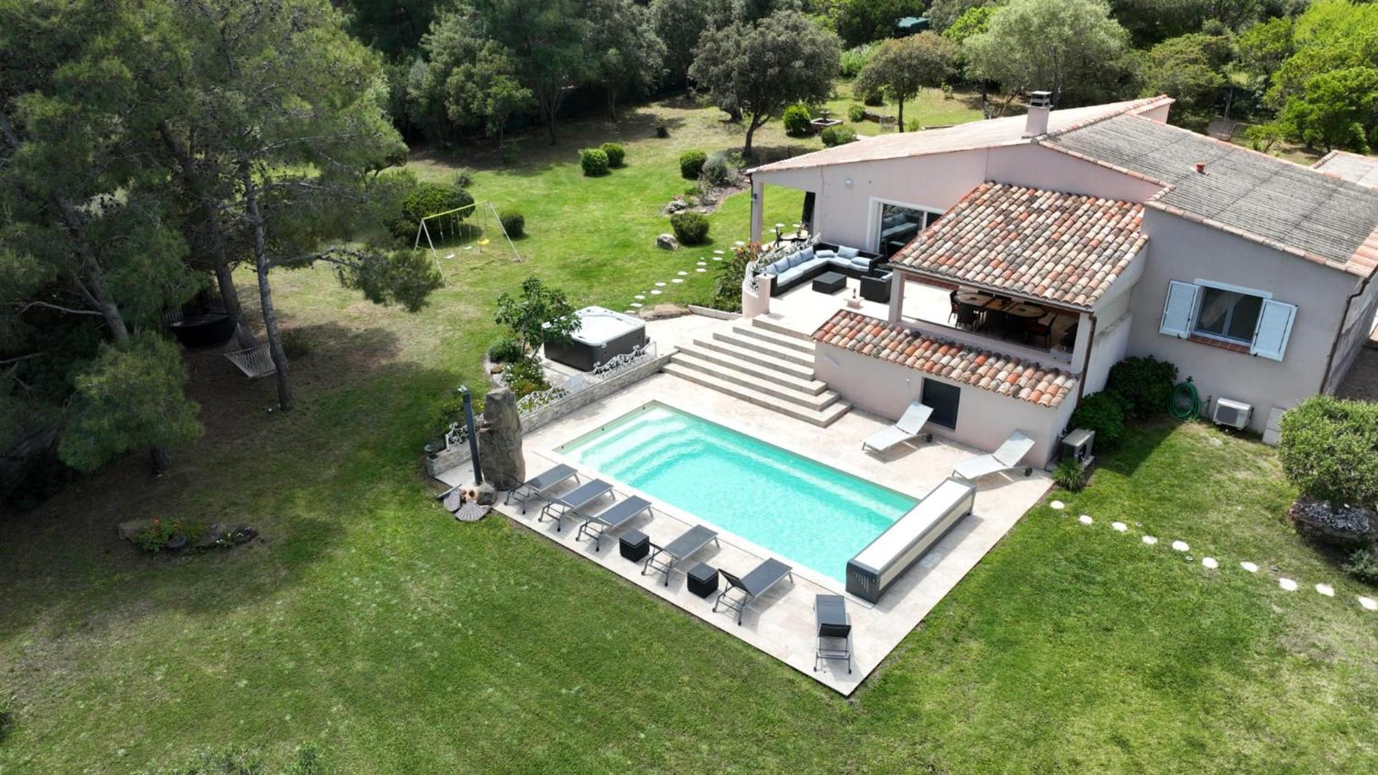 Villa La Chiappa Bord De Avec Piscine Chauffee Et Jacuzzi Porto-Vecchio (Corsica)