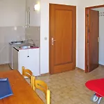Apartment Thalassa - Cal200 By Interhome