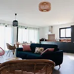 Tres Bel Appartement Avec Grande Terrasse