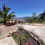 F3 Fenetre Sur Jardin Vue Mer Et Montagne Pour 4 Voyageurs