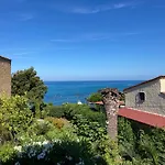 Maison Pieds Dans L Eau Avec Piscine Et Clim