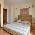 Appartement Spacieux Avec Piscine, Climatisation Et Terrasse A Ajaccio - Fr-1-61-526