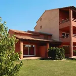 Apartment With Balcony Or Small Garden