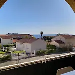 studio à 100m de la plage et de la piscine réservation du samedi au samedi