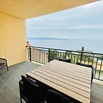 Nice And Bright 60 M With Terrace View On The Sea
