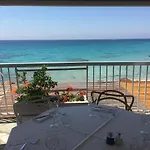 Ajaccio Magnifique T2 40M2 Centre Ville Vue Mer Au Bord De La Plage Neuf 5 Personnes Clim Wifi Balcon Parking Prive Ferme