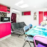 2 Bedroom Nice Home In Tavera