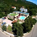 Cyrnea B&B - Adults Only