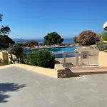 F2 Vue Mer Dans Residence Avec Piscine