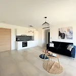 Appartement Lumineux Avec Terrasse, A 650M De La Plage D'Agosta, Parking Inclus - Fr-1-61-602