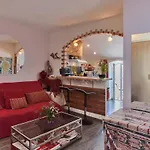Studio Pratique Et Confortable