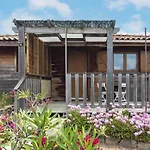 Petite Maison En Bois Exotique