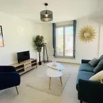 Appartement Moderne A Calvi, 2 Chambres, Parking Prive, Proche Plage Et Commerces - Fr-1-63-337
