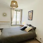 Appartement Moderne A Calvi, 2 Chambres, Parking Prive, Proche Plage Et Commerces - Fr-1-63-337