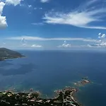 Le Petit Sicile