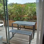 Cosy Cocoon With Balcony Close To The Sea
