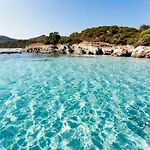 Belle Maison Avec Piscine A 8 Mn A Pieds De La Plage