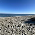 Appartement Renove 2 Pieces, Jardin Prive, Plage Et Garage, Calme, Climatisation - Fr-1-650-15