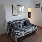 Appartement Climatise 35 M2 Pour 1 Couple - Piscine Partagee -
