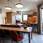 Appt 2 Chambres, Neuf Proche De Toutes Commodites.