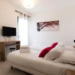 Proche Centre Ville Et Commodites, Appt 4/6 Pers