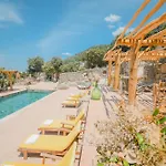 Residence De Luxe 4 Etoiles A Pietralba, 4 Logements Piscine Chauffee Balagne