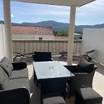 Location Studio Meuble Terrasse