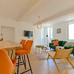 Appartement Chic & Chaleureux - Coeur De Ville