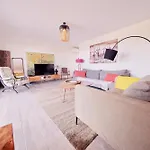 Villa Avec Jardin Et Piscine