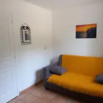 Studio 1 Piece 16 M2 Climatise 2 Personnes Piscine Partagee