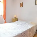 2 Bedroom Beautiful Apartment In Calcatoggio
