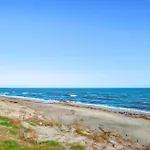 1 Bedroom Amazing Apartment In Prunete