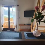 Apartment Liscia Sea View, Restaurant And Supermarket 50M