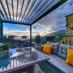 Petit Duplex Atypique