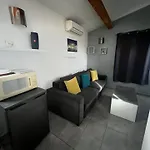 Studio Avec Jardin Privatif