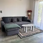 Bas De Villa Calme Et Agreable