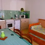 Les Gites De Lozari