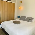 Duplex Pour 2 A 6 Personnes Avec Terrasse En Plein Coeur De La Citadelle De Bonifacio