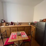 Le Laetitia - Appartement De Charme Dans La Vieille Ville Avec Vue Mer