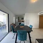 T2 Dans Une Residence Neuve Avec Piscine