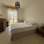 T2 Climatise Avec Terrasse, Proche Plages Et Commerces, Ideal Famille, Linge Inclus - Fr-1-650-24