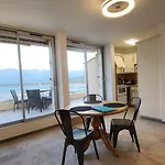Appartement Sur La Baie, En Centre Ville
