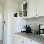 Appartement T2 Climatise Avec Parking, Proche Plage A Calvi - Fr-1-63-365