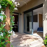 Villa De Luxe Surplombant La Mer, Piscine Suspendue