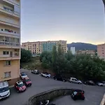 71M2 Two Bedrooms Apartment, 10 Minutes From Airport And Downtown, Free Parking