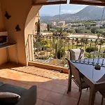 Joli Studio Tout Confort Proche Toutes Commodites Dans Residence Calme
