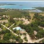 Etage De Villa A Cala-Rossa Proche Des Plages