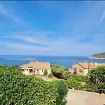 Apartment With Balcony And 360 Sea View