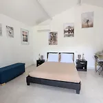 Au Coeur Du Maquis Sartenais