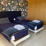 Suite Avec 2 Chambres D'Hotes Pour 1 A 4 Personnes Avec Terrasse, Vue Mer, Parking Prive, Proche Port Et Aeroport